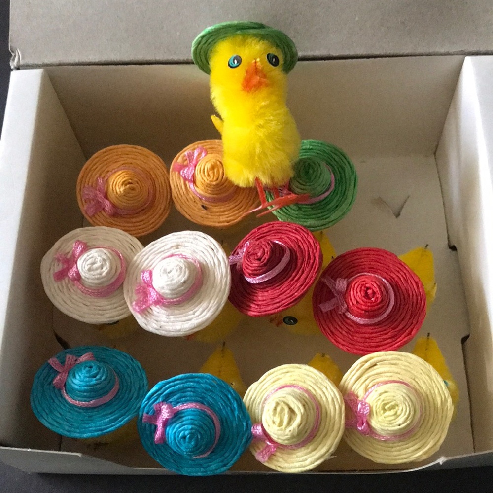 Vintage 12 Adorable Fuzzy Chicks 🐥